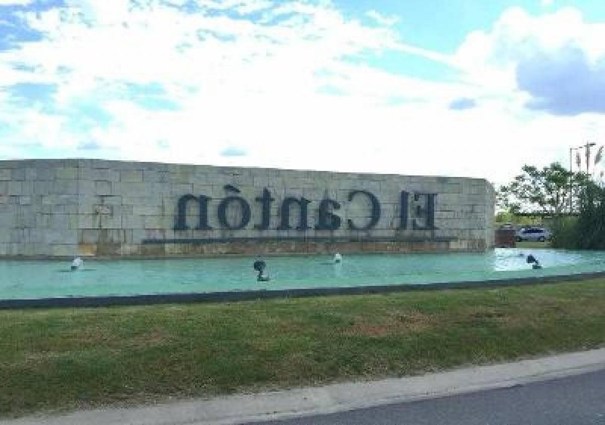 Terrain à Escobar, Argentina No. 118637