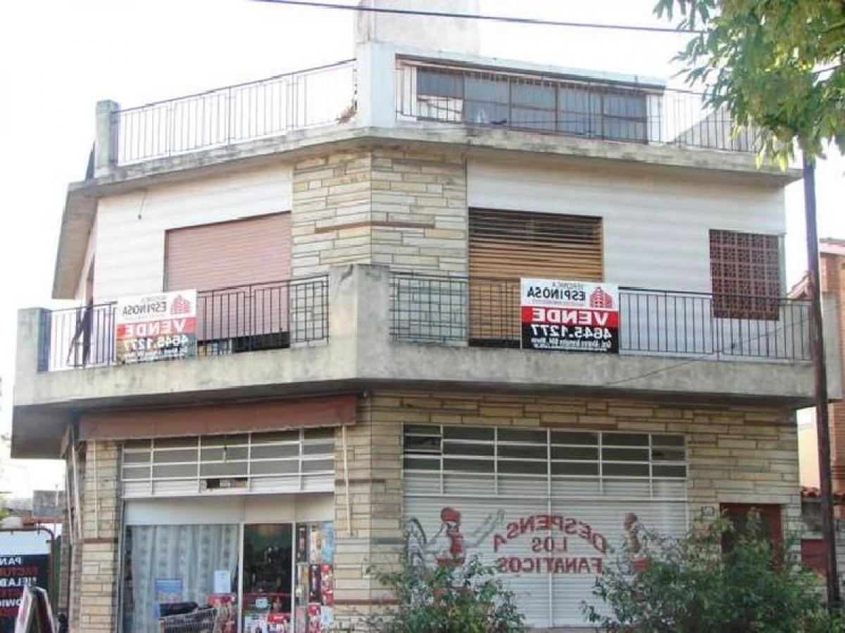 3 bedrooms House in Moron, Argentina No. 95603