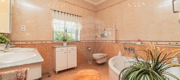 3 bedrooms House in Lousa, Portugal No. 181955 23