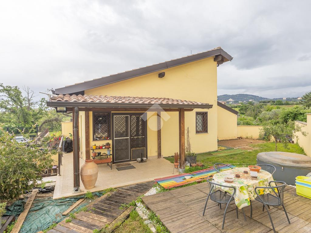 2 Schlafzimmer Villa in Rome, Italy, Nr. 54789