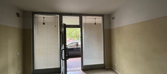 Oficina en Concesio, Italy 65 m² No. 14312 23