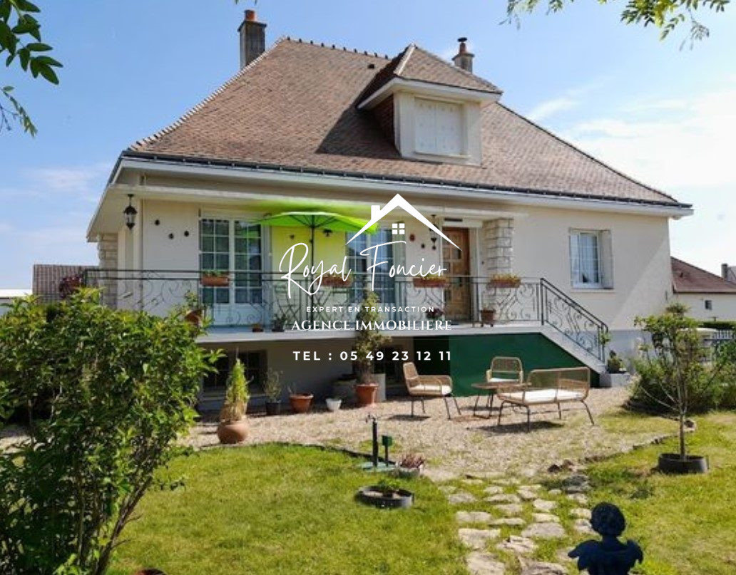 4 غرف نوم منزل في Descartes, France رقم 61289