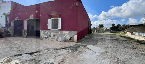 Квартира с 3 комнатами в Остуни, Италия № 17499 3