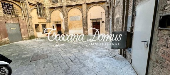 6 rooms Apartment in Siena, Italy No. 25289 2