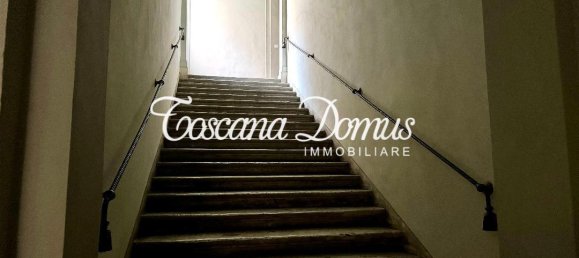 6 rooms Apartment in Siena, Italy No. 25289 3