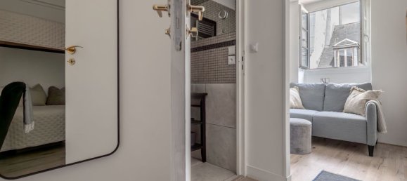 Studio in Paris, France No. 296448 6