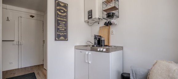 Studio in Paris, France No. 296448 5