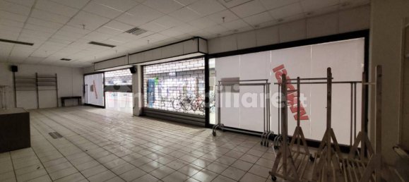 Imóvel comercial de 1 divisão em Vignola, Italy N.º 72037 18