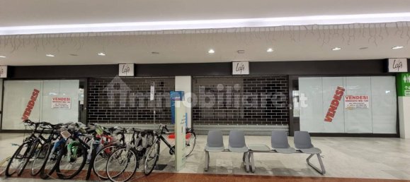 Imóvel comercial de 1 divisão em Vignola, Italy N.º 72037 17