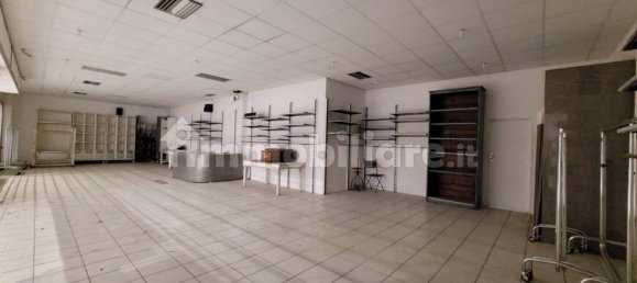 Imóvel comercial de 1 divisão em Vignola, Italy N.º 72037 14