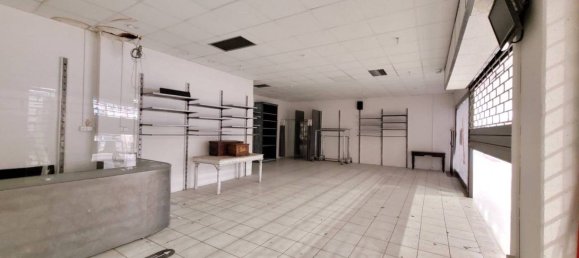 Imóvel comercial de 1 divisão em Vignola, Italy N.º 72037 9