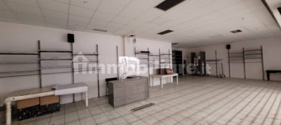 Imóvel comercial de 1 divisão em Vignola, Italy N.º 72037 11