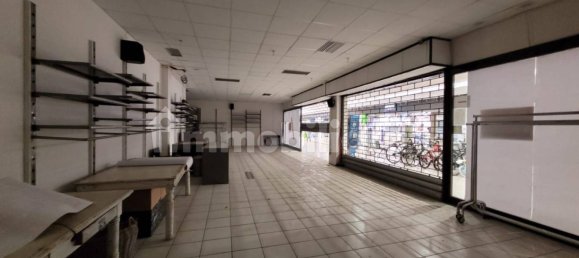 Imóvel comercial de 1 divisão em Vignola, Italy N.º 72037 16