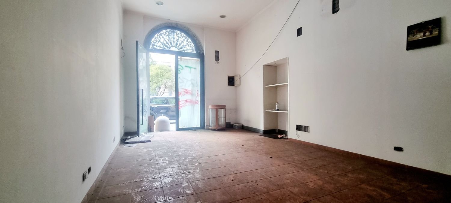 75m² Commercial property in Rome, Italy No. 196735