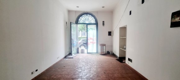 75m² Commercial property in Rome, Italy No. 196735 4