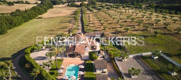 4 bedrooms Villa in Rome, Italy No. 134204 2