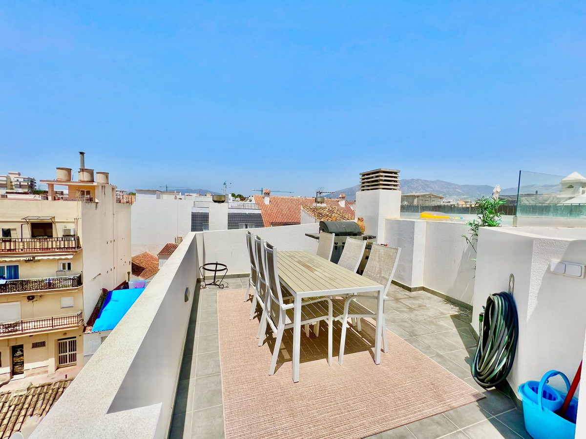 4 bedrooms Penthouse in Fuengirola, Spain No. 49726