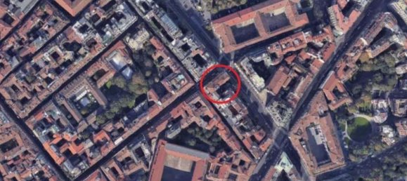 4 bedrooms Apartment in Milan, Italy No. 362726 2