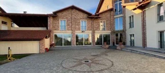 2046m² Building in Riva presso Chieri, Italy No. 289382 8