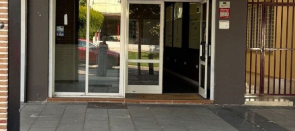 60m² Commercial property in Villanueva de la Canada, Spain No. 137143 4