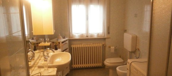 8 Schlafzimmer Haus in Mede, Italy, Nr. 360858 11
