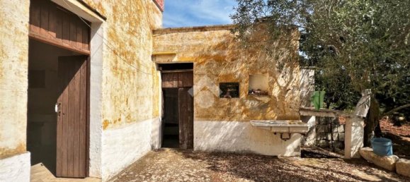 4 rooms House in Ceglie Messapica, Italy No. 66043 10