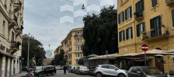 Коммерческая недвижимость с 5 комнатами в Рим, Италия № 154458 2