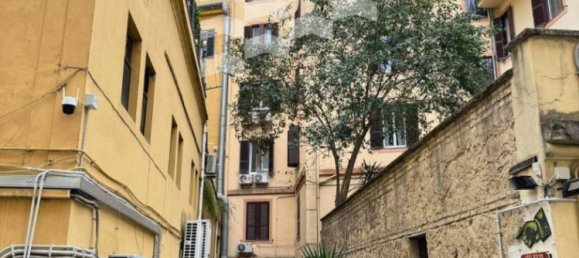 Коммерческая недвижимость с 5 комнатами в Рим, Италия № 154458 11