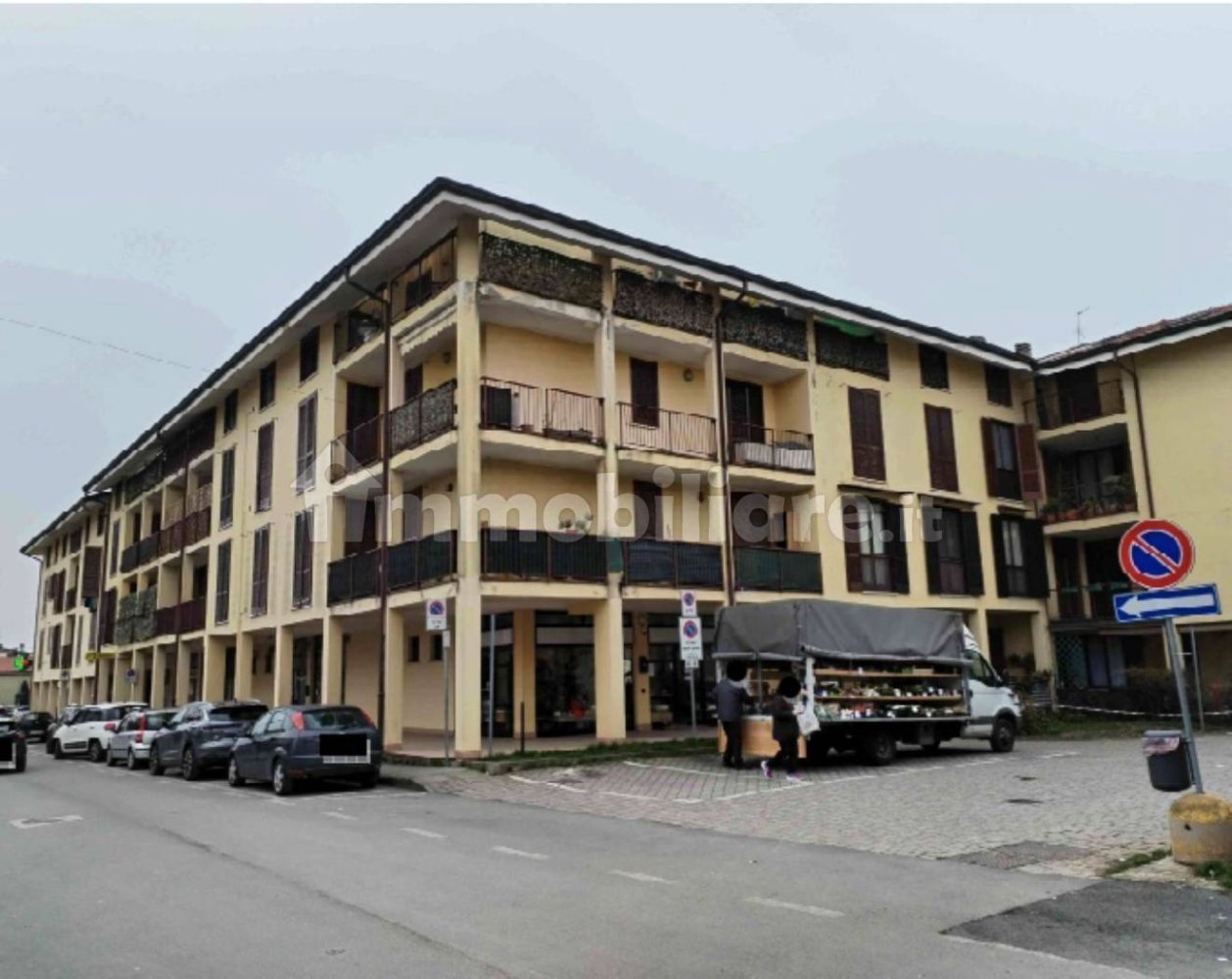 Apartamento de 2 dormitorios en Grezzago, Italy No. 321291