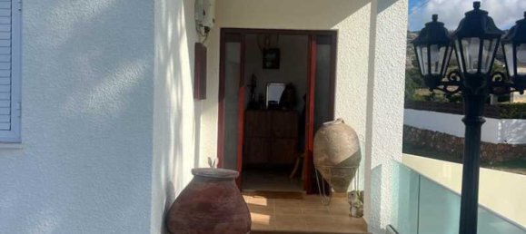 4 bedrooms Villa in Konia, Cyprus No. 16491 2