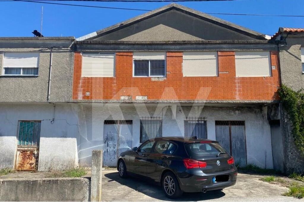 Casa de 3 dormitorios en Resende, Portugal No. 80461