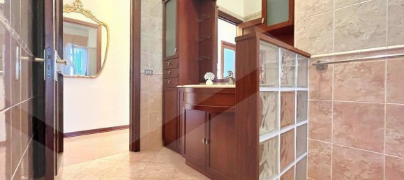 3 bedrooms Apartment in Bari, Italy No. 20714 38