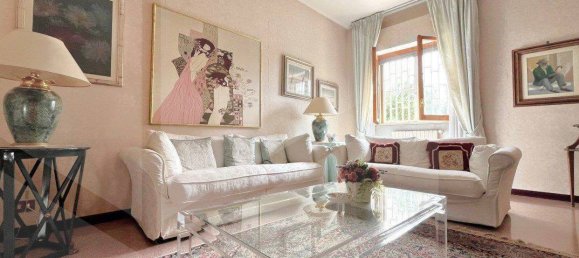 3 bedrooms Apartment in Bari, Italy No. 20714 6