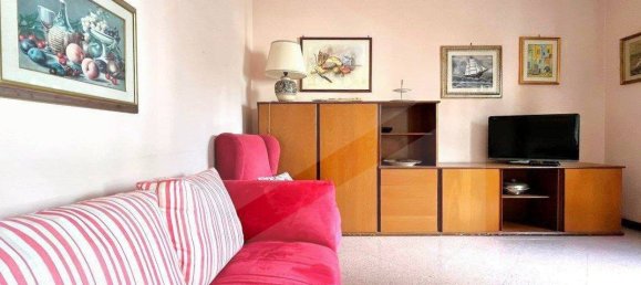 3 bedrooms Apartment in Bari, Italy No. 20714 23