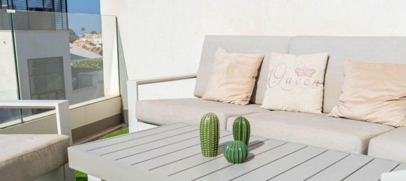 Apartamento de 2 dormitorios en Marbella, Spain No. 190829 8