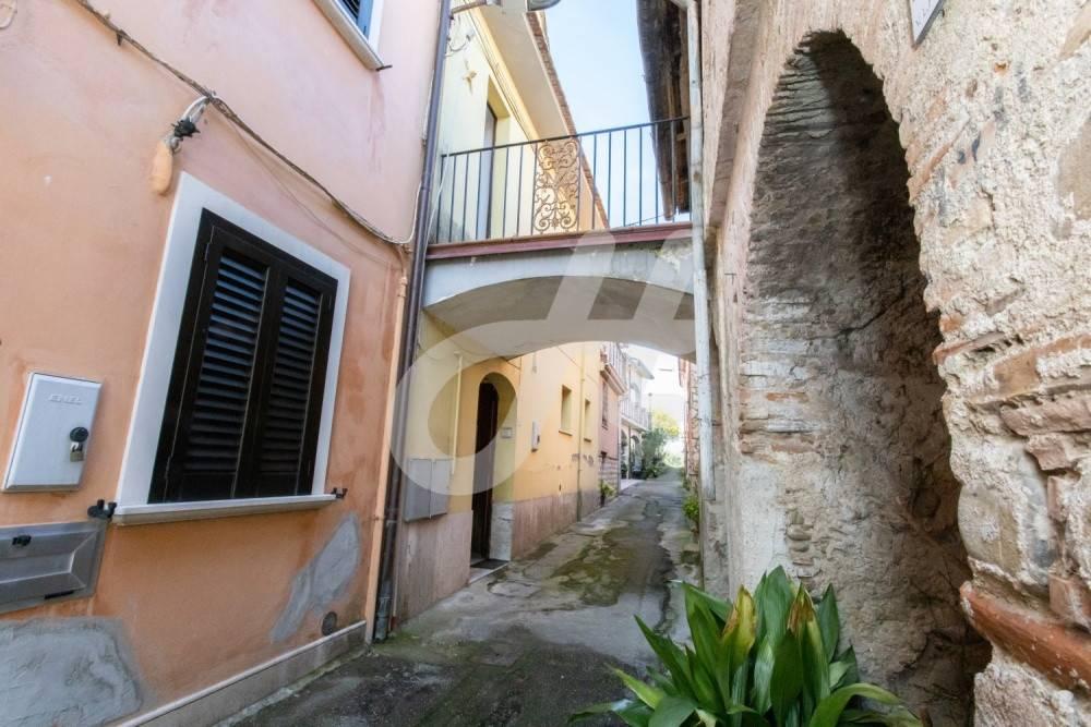 3 rooms House in Sant'Angelo a Cupolo, Italy No. 176365
