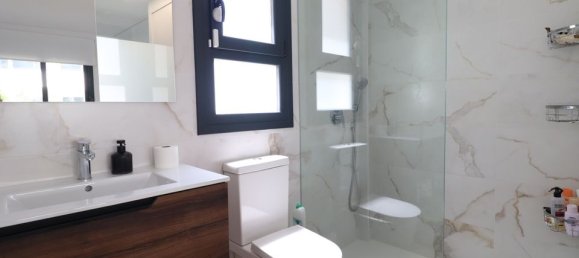 2 Schlafzimmer Wohnung in Alicante, Spain, Nr. 175783 9