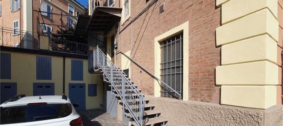 3 rooms Apartment in Modena, Italy No. 215636 25