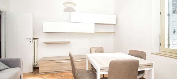 3 rooms Apartment in Modena, Italy No. 215636 3