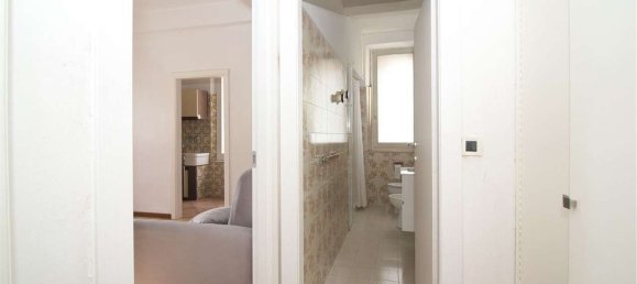 3 rooms Apartment in Modena, Italy No. 215636 8