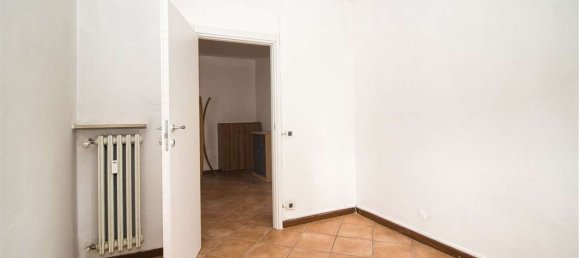 3 rooms Apartment in Modena, Italy No. 215636 16