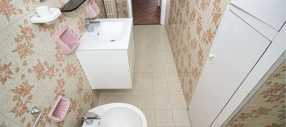 3 rooms Apartment in Modena, Italy No. 215636 20