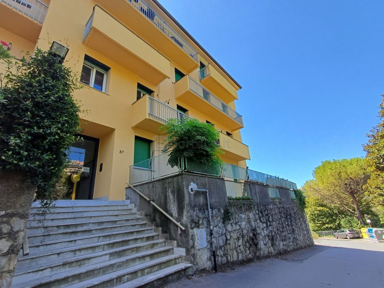 Apartamento de 7 habitaciónes en Genoa, Italy No. 292205