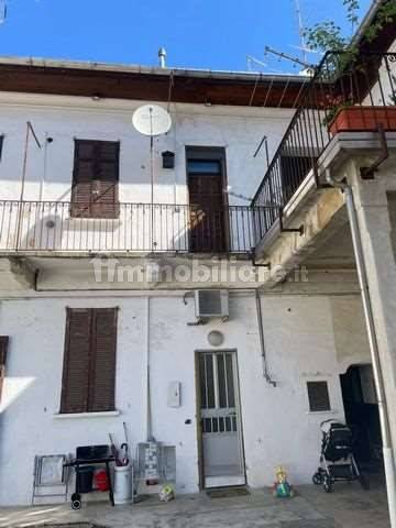 2 bedrooms Apartment in Busto Arsizio, Italy No. 302049