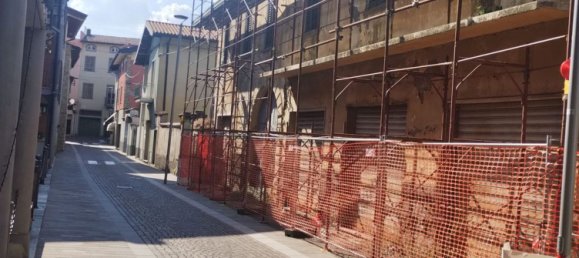 Дом с 10 комнатами в Горлаго, Италия № 309362 3