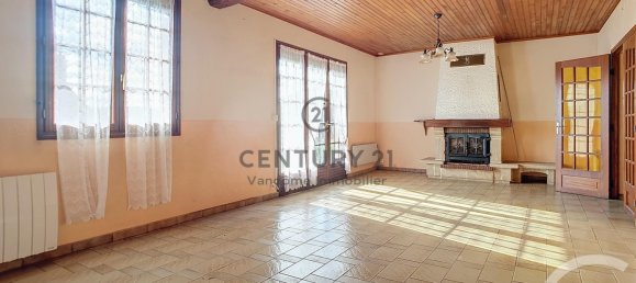 6 bedrooms House in Crepy-en-Valois, France No. 267273 9