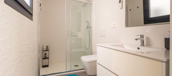 2 chambres Appartement à Alicante, Spain No. 188059 3