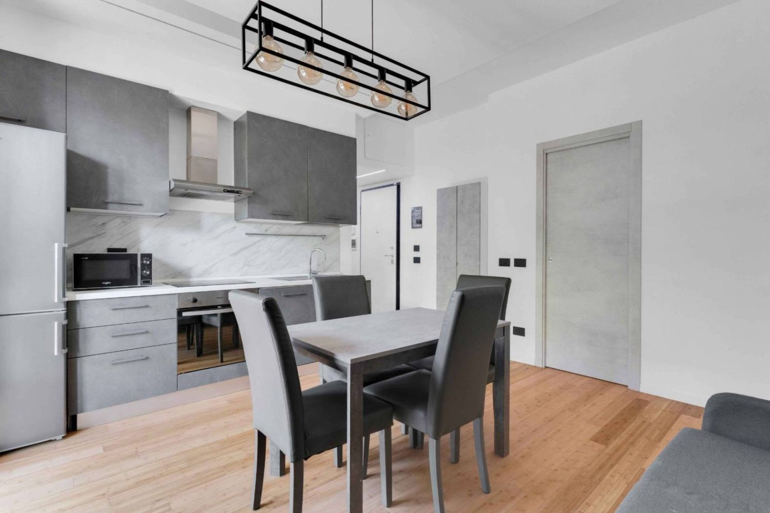 1 Schlafzimmer Wohnung in Milan, Italy, Nr. 281756