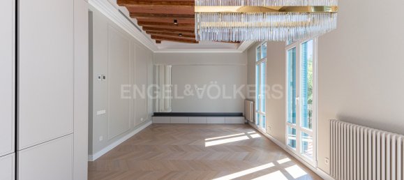 Apartamento de 3 dormitorios en Eixample, Spain No. 79393 2