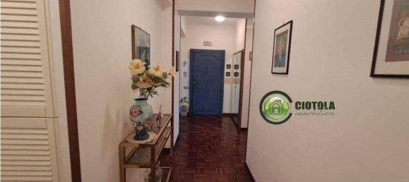 4-salle Appartement à Naples, Italy No. 30178 16